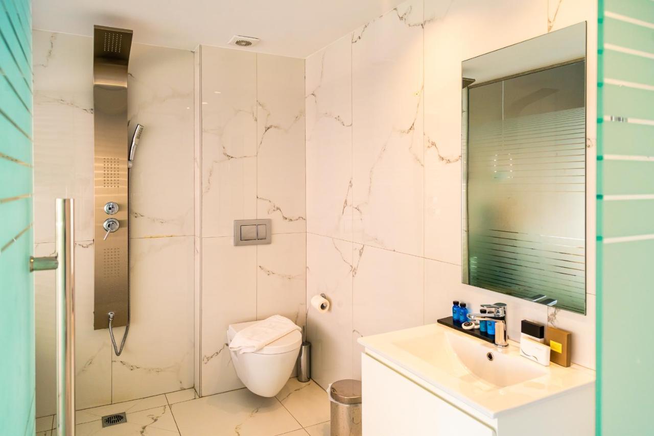Vitruvius Smart Hotel & Spa เอเธนส์ ภายนอก รูปภาพ